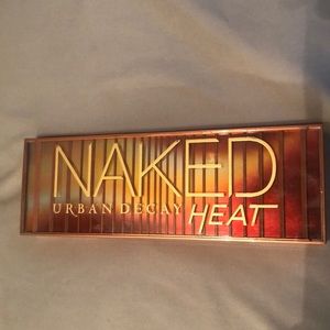 Urban Decay Naked Heat palette